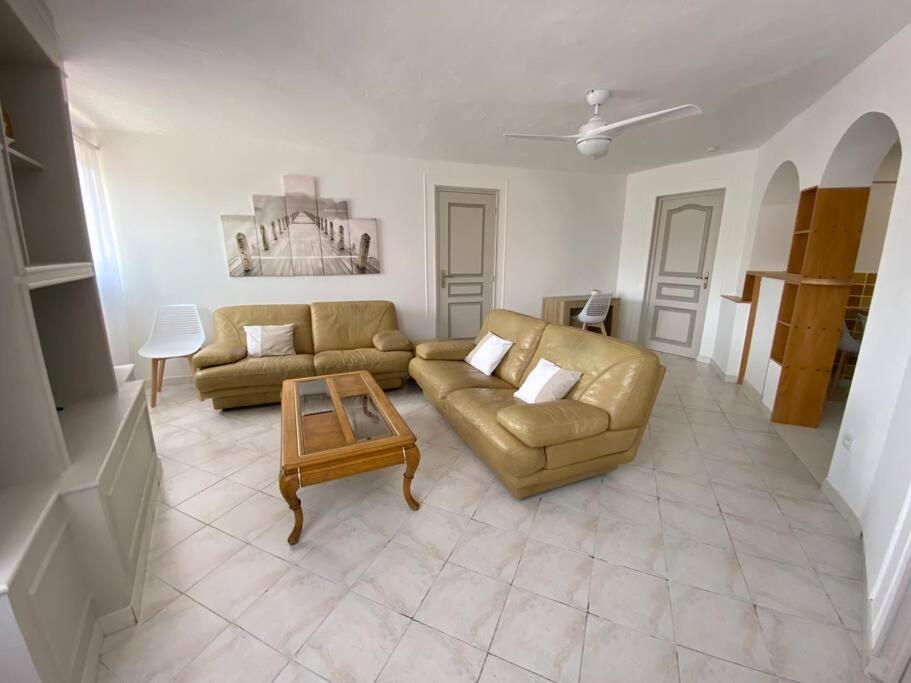 A Louer Haut De Villa 4 Pieces A Sainte-Maxime Golfe De St-Tropez Esterno foto